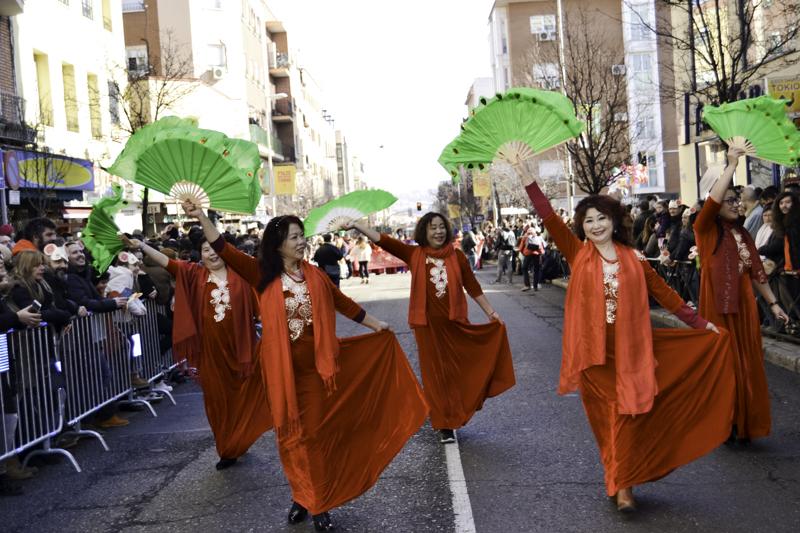 Gran pasacalle Multicultural chino en Usera.