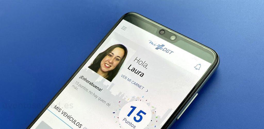 El carnet de conducir en el móvil: descarga ya ‘mi DGT’, la app oficial