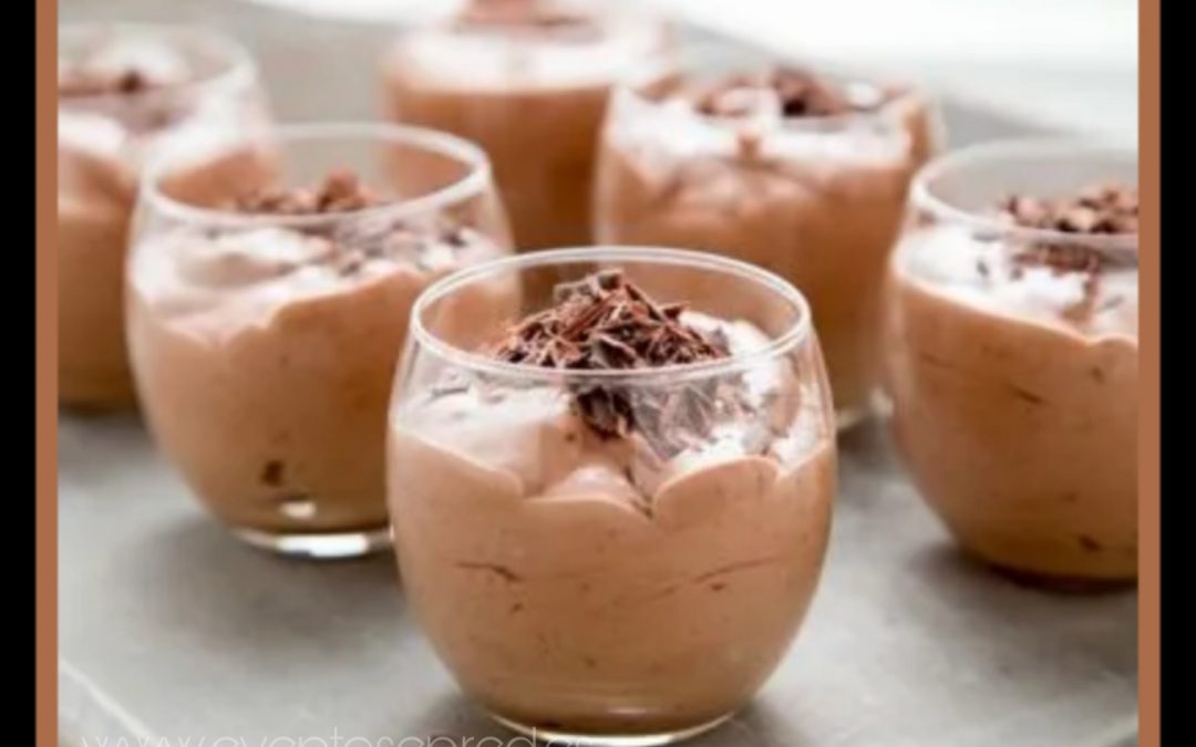 Prepara este delicioso mousse de chocolate con sólo 2 ingredientes y en 5 minutos