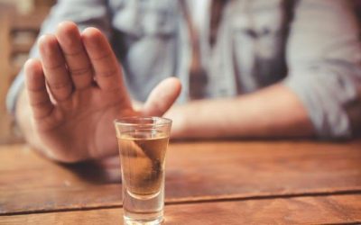 ¿Por qué a unas personas les afecta más el alcohol que a otras?