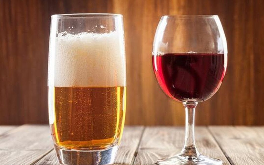 Qué engorda menos y es más saludable, ¿una cerveza o una copa de vino?