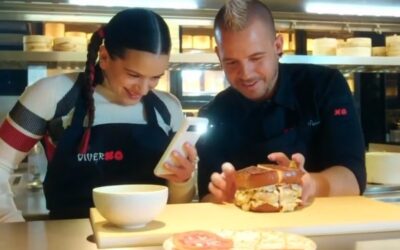 Rosalía y Dabiz Muñoz te enseñan a hacer el auténtico sándwich Chicken Teriyaki