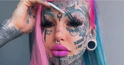 Una modelo tiene más de 600 tatuajes y mostró un video con sus 7 años de transformación