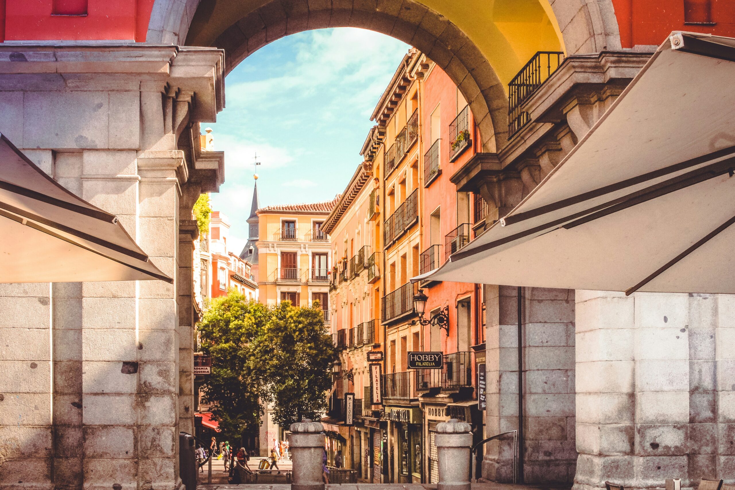Descubre los Pueblos Más Bonitos de Madrid con la Mejor Gastronomía y Turismo para este Verano